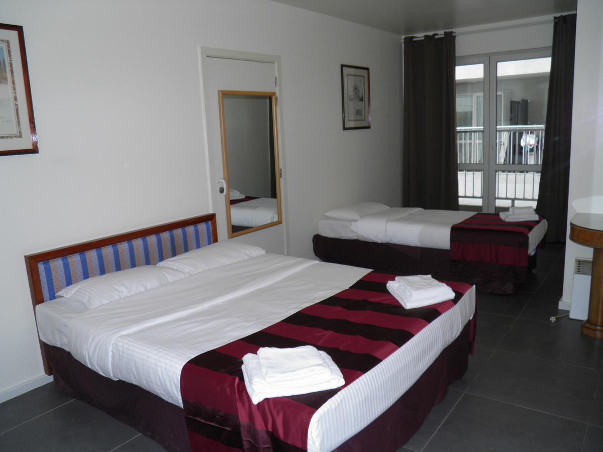 Holidays Apart-Hotel Андерлехт Экстерьер фото